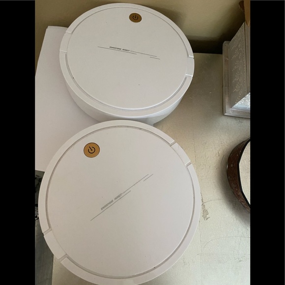 Other - Bundle of two sweeping robots Other - Bundle of two sweeping robots